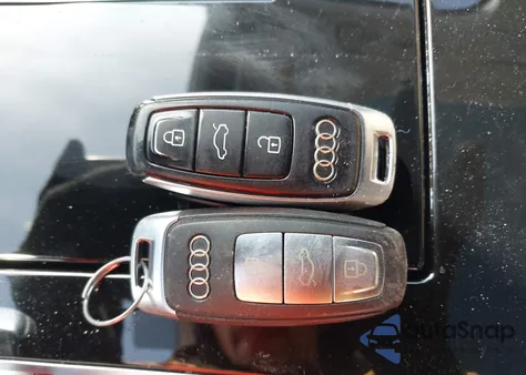 2019 Audi A8 L 55 z USA, uszkodzony, nr VIN WAU8DAF80KN005583